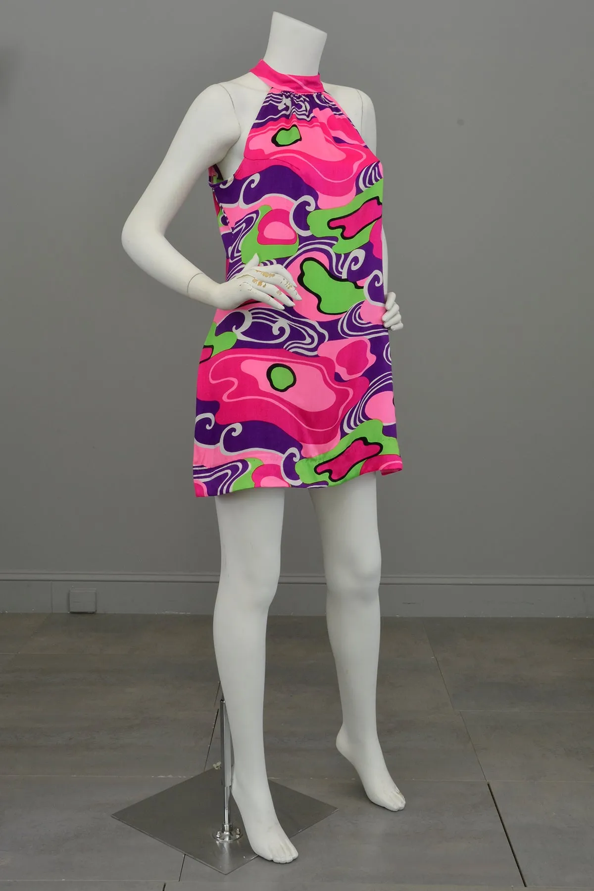 Vintage Psychedelic Print Racer Back Keyhole Mini Go Go Dress | TLC needed